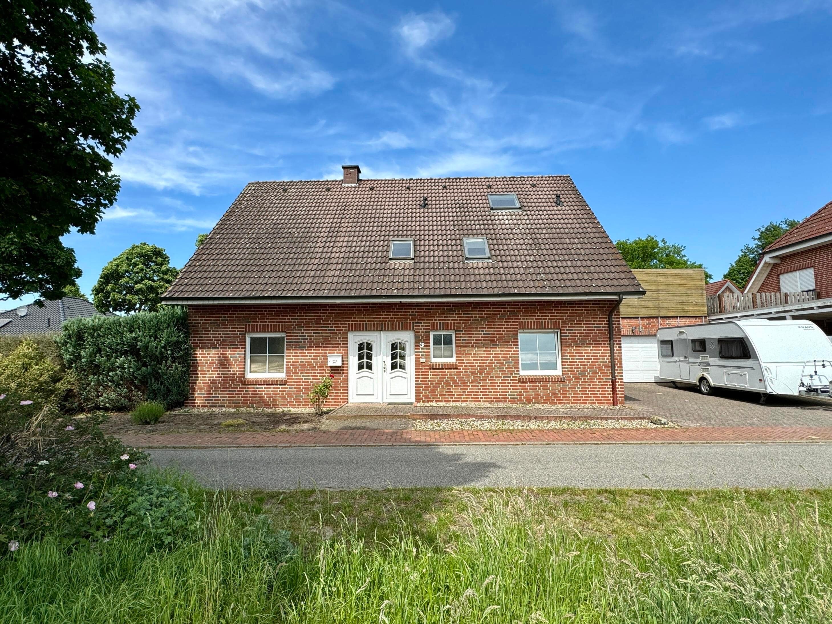 Mehrfamilienhaus zum Kauf 399.000 € 7 Zimmer 184 m²<br/>Wohnfläche 674 m²<br/>Grundstück Wahlbezirk 202 Nordhorn 48531