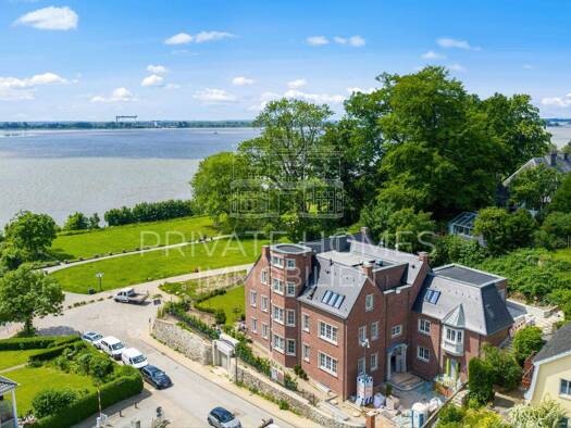 Penthouse zum Kauf - Erstbezug 5 Zimmer 272 m² 2. Geschoss Hamburg 22587