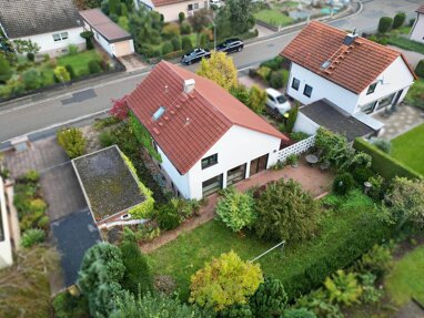 Einfamilienhaus zum Kauf 495.000 € 7,5 Zimmer 130 m² 580 m² Grundstück Weiherhof Zirndorf 90513