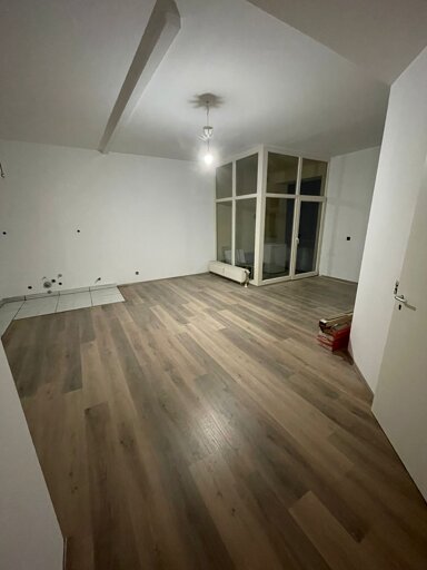 Wohnung zur Miete 920 € 2 Zimmer 60 m² EG frei ab 01.02.2025 Deuil-la-Barre-Straße 60 Nieder-Eschbach Frankfurt am Main 60439