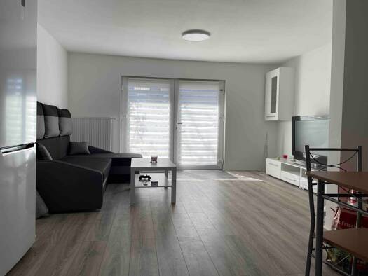 Reihenmittelhaus zur Miete 30 € 3 Zimmer 55 m² 150 m² Grundstück frei ab sofort St. Lorenz Nord Lübeck 23554