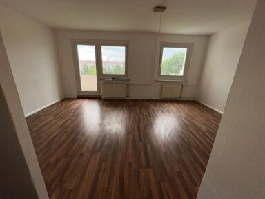 Wohnung zur Miete 249 € 2 Zimmer 51,2 m² 4. Geschoss Dr.Chr.-Hufeland-Straße 27 Chrieschwitz Plauen 08529