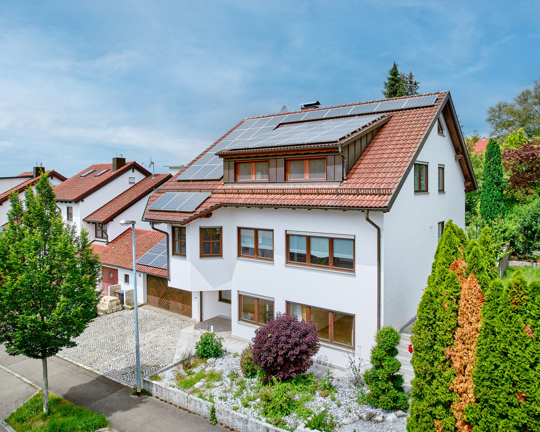 Einfamilienhaus zum Kauf 1.000.000 € 7,5 Zimmer 308 m²<br/>Wohnfläche 410 m²<br/>Grundstück Metzingen Metzingen 72555