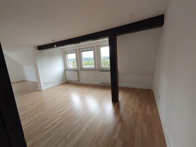 Maisonette zur Miete 1.075 € 4,5 Zimmer 92 m² 2. Geschoss frei ab sofort Hölderlinweg Esslingen am Neckar 73728