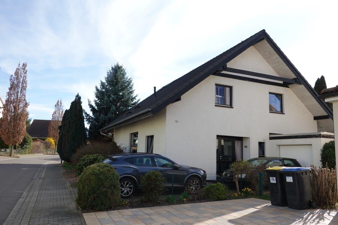 Einfamilienhaus zum Kauf provisionsfrei 390.000 € 4 Zimmer 169 m²<br/>Wohnfläche 900 m²<br/>Grundstück Eichenweg 24 Döbeln Döbeln 04720