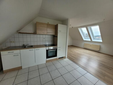 Wohnung zum Kauf 48.000 € 1 Zimmer 34,8 m² 4. Geschoss frei ab sofort Eisfeld Eisfeld 98673