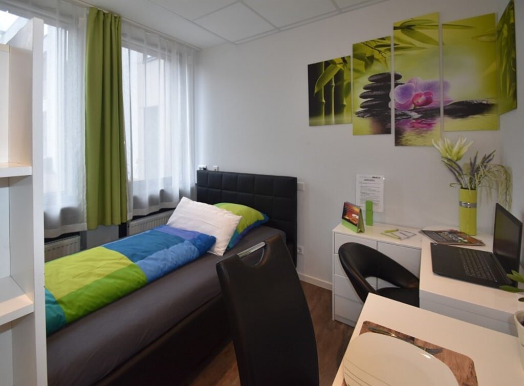 Wohnung zur Miete Wohnen auf Zeit 1.495 € 1 Zimmer 25 m²<br/>Wohnfläche 01.12.2024<br/>Verfügbarkeit Triftstraße Niederrad Frankfurt am Main 60528