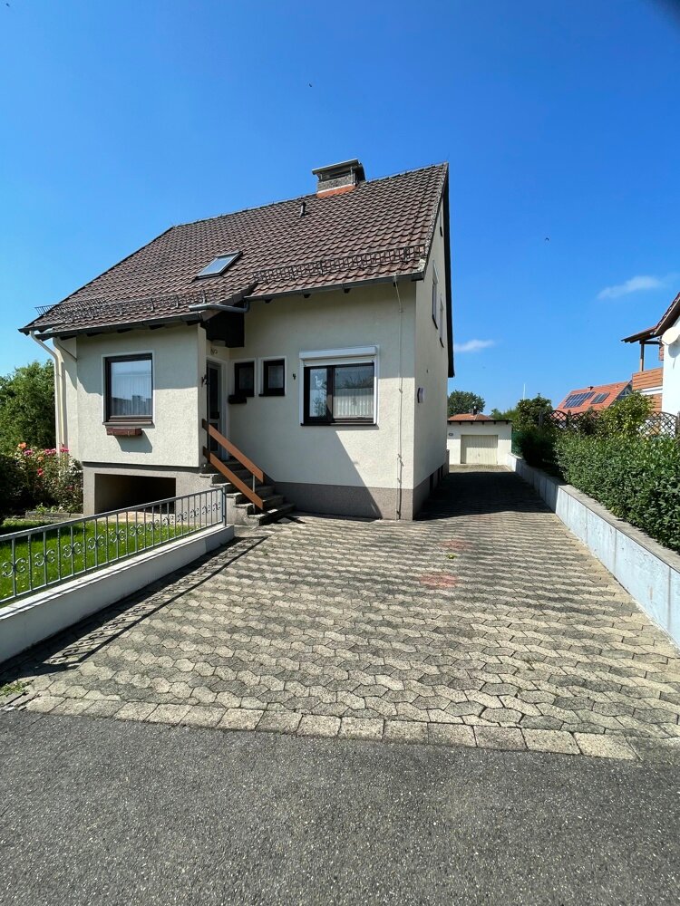 Einfamilienhaus zum Kauf 179.900 € 7 Zimmer 145 m²<br/>Wohnfläche 824 m²<br/>Grundstück Elvershausen Katlenburg-Lindau / Elvershausen 37191