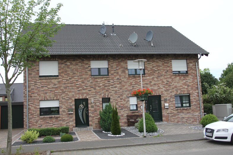 Mehrfamilienhaus zum Kauf provisionsfrei 664.000 € 7 Zimmer 200 m² 350 m² Grundstück Stadtmitte Viersen 41747