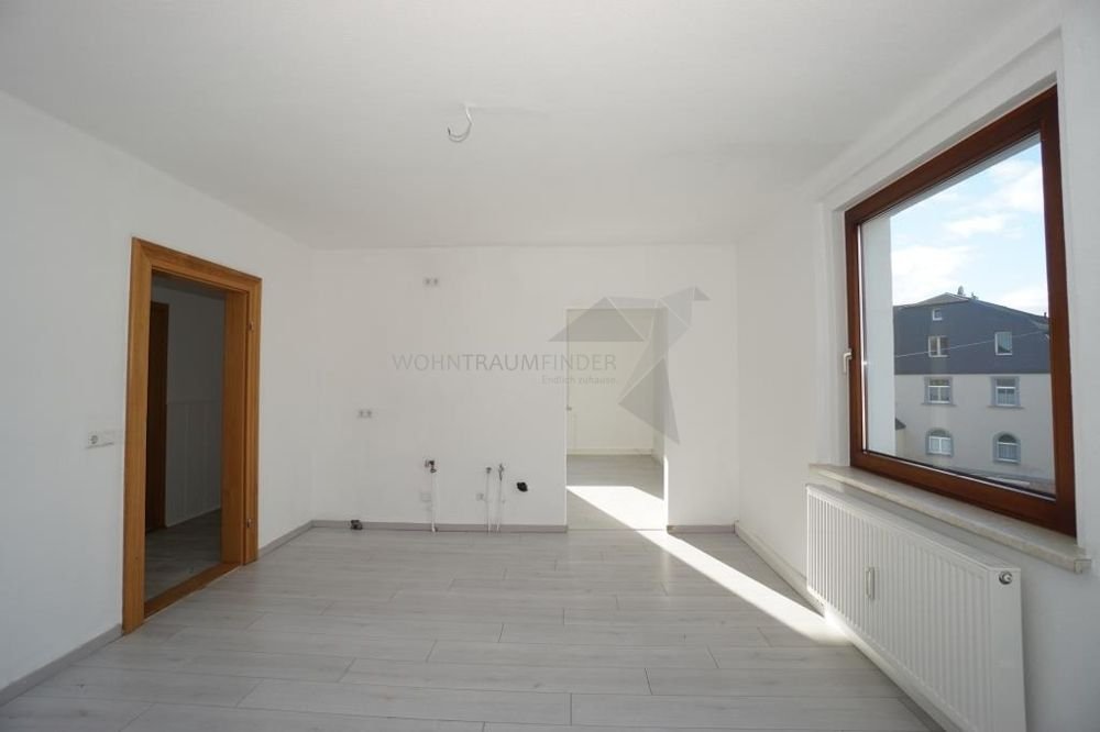 Wohnung zur Miete 393 € 2 Zimmer 56 m²<br/>Wohnfläche 1.<br/>Geschoss Adorfer Hauptstraße 29 Adorf Neukirchen/Erzgebirge / Adorf/Erzgebirge 09221