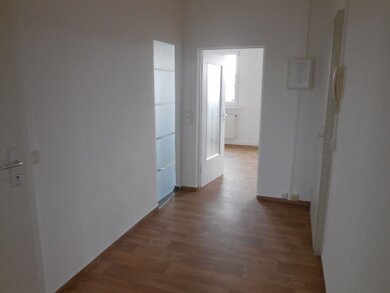 Wohnung zur Miete 337 € 3 Zimmer 57,1 m² 4. Geschoss frei ab 01.04.2025 Gustav-Jeuthe-Straße 8 Süd Dessau-Roßlau 06849