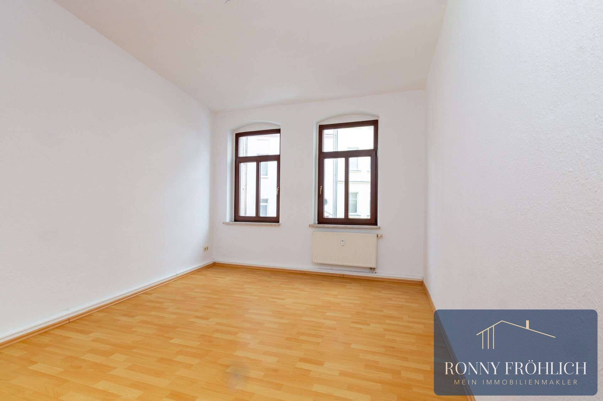 Wohnung zur Miete 395 € 3 Zimmer 79 m²<br/>Wohnfläche 1. Stock<br/>Geschoss Friedrich-Engels-Straße 14 Hohenstein-Ernstthal Hohenstein-Ernstthal 09337