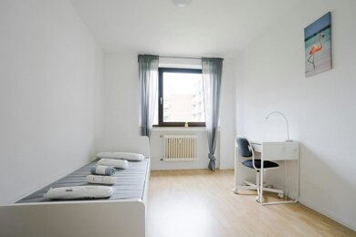 Wohnung zur Miete Wohnen auf Zeit 629 € 1 Zimmer 9 m² frei ab 11.04.2025 Kölner Landstraße Wersten Düsseldorf 40589