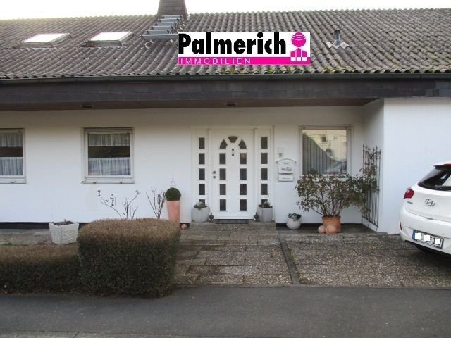 Einfamilienhaus zum Kauf 469.000 € 10 Zimmer 300 m²<br/>Wohnfläche 988 m²<br/>Grundstück Seelbach Herborn 35745