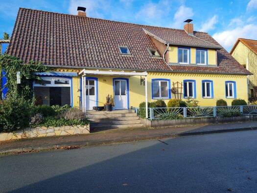 Einfamilienhaus zum Kauf 250.000 € 268 m² 1.795 m² Grundstück Gielow 17139