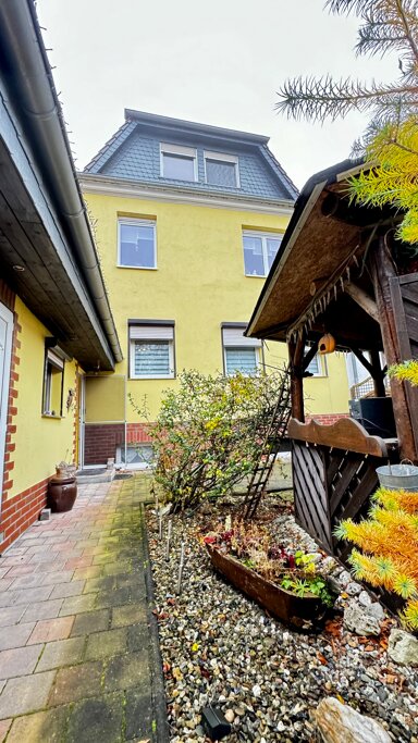 Reihenmittelhaus zum Kauf 125.000 € 4 Zimmer 135 m² 243 m² Grundstück Emmeringen Oschersleben 39387