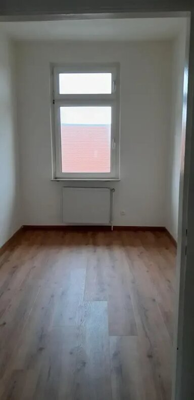 Wohnung zur Miete 700 € 4 Zimmer 100 m² frei ab sofort Schloßstraße 10 Innenstadt Fulda 36037