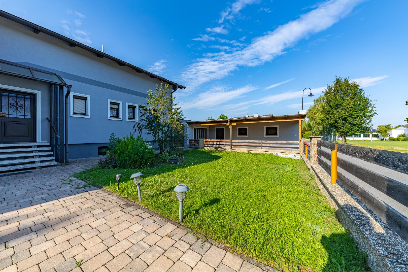 Einfamilienhaus zum Kauf 349.000 € 5,5 Zimmer 122 m²<br/>Wohnfläche 1.300 m²<br/>Grundstück Nappersdorf 2023