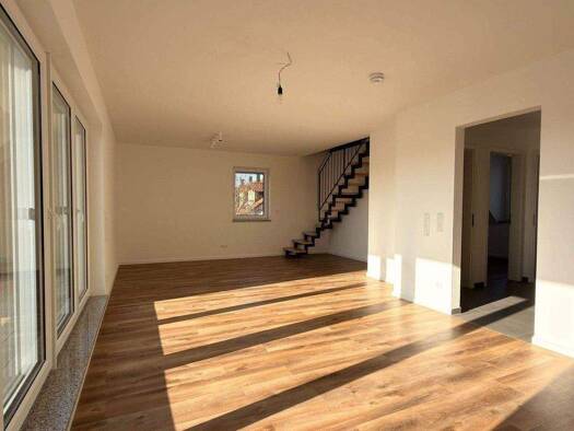 Maisonette zur Miete 1.200 € 4 Zimmer 110 m² 2. Geschoss frei ab sofort Abensberg 93326