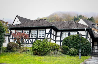 Haus zum Kauf 388.000 € 4 Zimmer 170 m² 658 m² Grundstück Cochem Cochem 56812