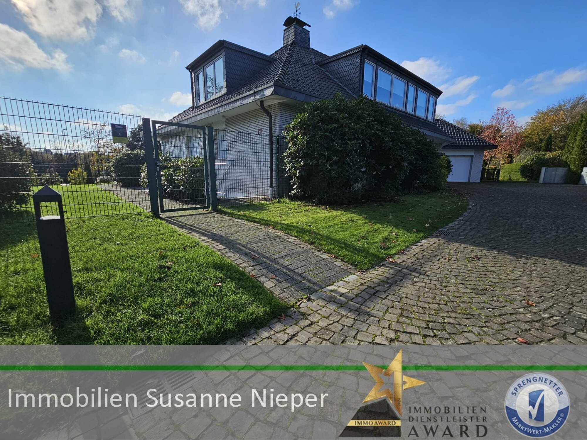 Villa zum Kauf 990.000 € 9 Zimmer 310,8 m²<br/>Wohnfläche 1.387 m²<br/>Grundstück Foche - Demmeltrath - Fuhr Solingen 42719