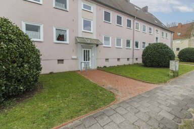 Mehrfamilienhaus zum Kauf als Kapitalanlage geeignet 1.495.000 € 28 Zimmer 708 m² 6.732,2 m² Grundstück Neumühlen - Dietrichsdorf Bezirk 2 Kiel 24149