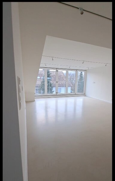 Wohnung zur Miete 1.200 € 4 Zimmer 95 m² 2. Geschoss frei ab sofort Gerlingen 70839