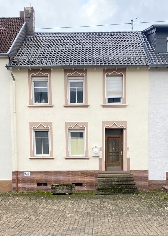 Einfamilienhaus zum Kauf 149.000 € 5 Zimmer 125,8 m²<br/>Wohnfläche 343 m²<br/>Grundstück Hochwaldstraße X Losheim Losheim am See 66679