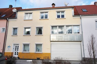 Reihenmittelhaus zum Kauf 299.000 € 7 Zimmer 158 m² 330 m² Grundstück Kernstadt Schwandorf Schwandorf 92421
