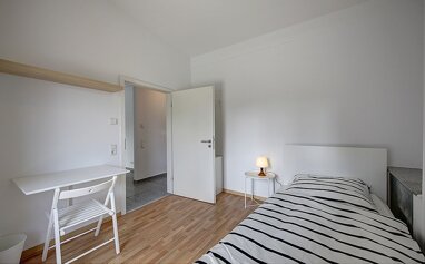 Wohnung zur Miete Wohnen auf Zeit 510 € 5 Zimmer 10 m² frei ab 19.08.2024 Aachener Straße 8 Neckarvorstadt Stuttgart 70376