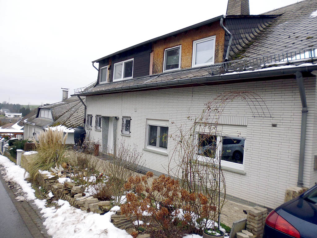Mehrfamilienhaus zum Kauf 329.000 € 8 Zimmer 300 m²<br/>Wohnfläche 921 m²<br/>Grundstück Schnellbach Beltheim 56290