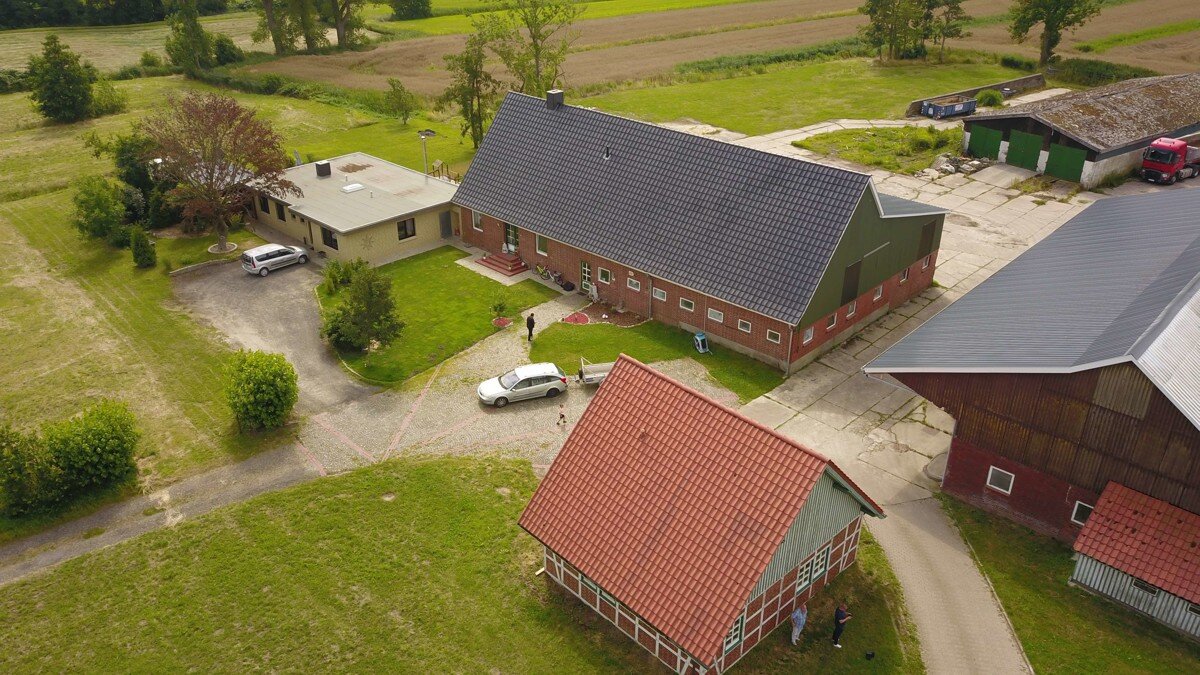 Haus zum Kauf 639.000 € 8 Zimmer 275 m²<br/>Wohnfläche 20.117 m²<br/>Grundstück Lüdingworther Straße 133 Lüdingworth Cuxhaven 27478