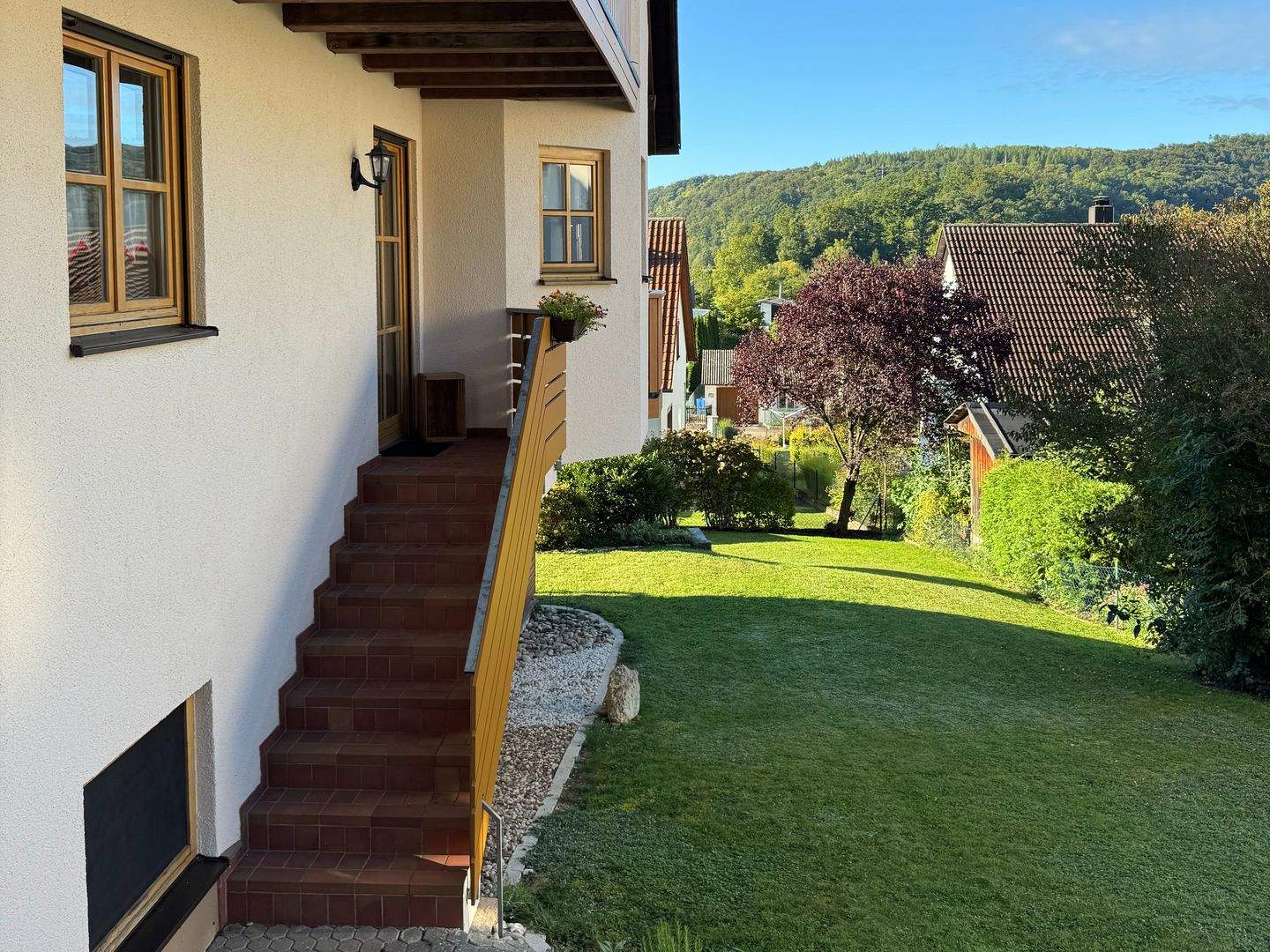 Immobilie in Pappenheim - Wohlfühlen auf allen Ebenen: großzügiges Haus mit Pool, Sauna, Einliegeroption und Gartenparadies - Bild 4