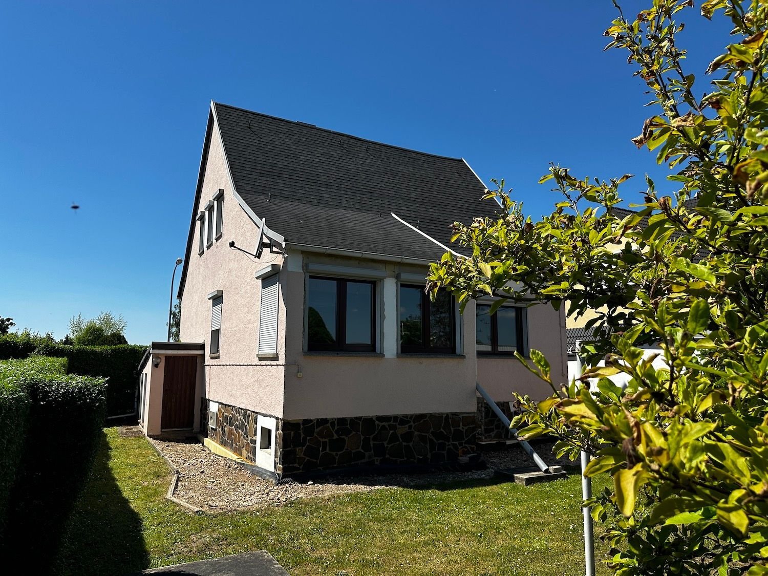 Einfamilienhaus zum Kauf 298.000 € 5 Zimmer 115 m²<br/>Wohnfläche 544 m²<br/>Grundstück Markranstädt Markranstädt 04420