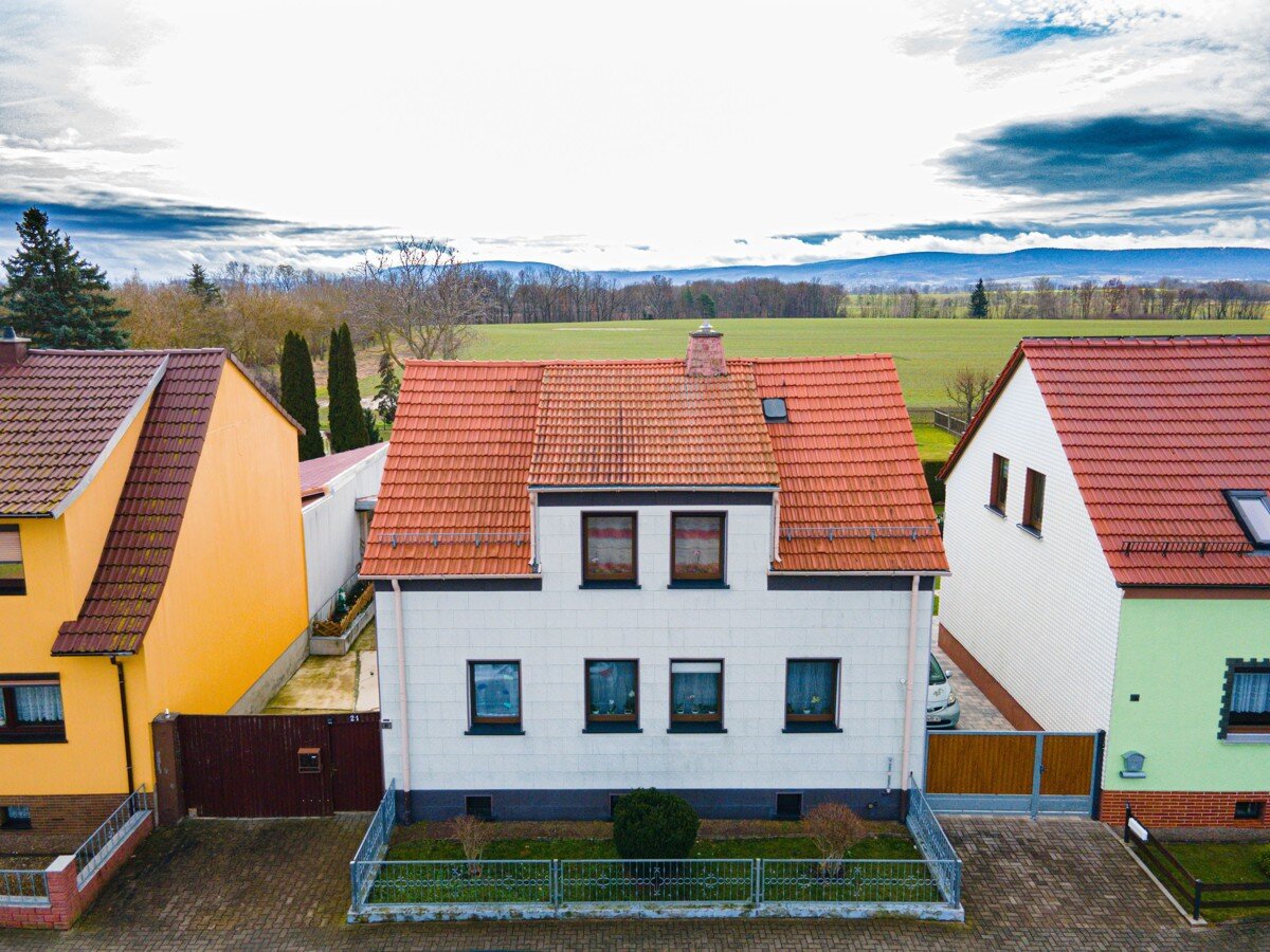 Einfamilienhaus zum Kauf 280.000 € 8 Zimmer 110 m²<br/>Wohnfläche 601 m²<br/>Grundstück Georgenthal 99887