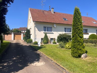 Mehrfamilienhaus zum Kauf 235.000 € 6 Zimmer 127 m² 740 m² Grundstück frei ab sofort Gartenstraße 5 Mahlstetten 78601