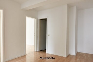 Einfamilienhaus zum Kauf Zwangsversteigerung 25.000 € 3 Zimmer 80 m² 156 m² Grundstück Michelsberg Schwalmstadt 34613