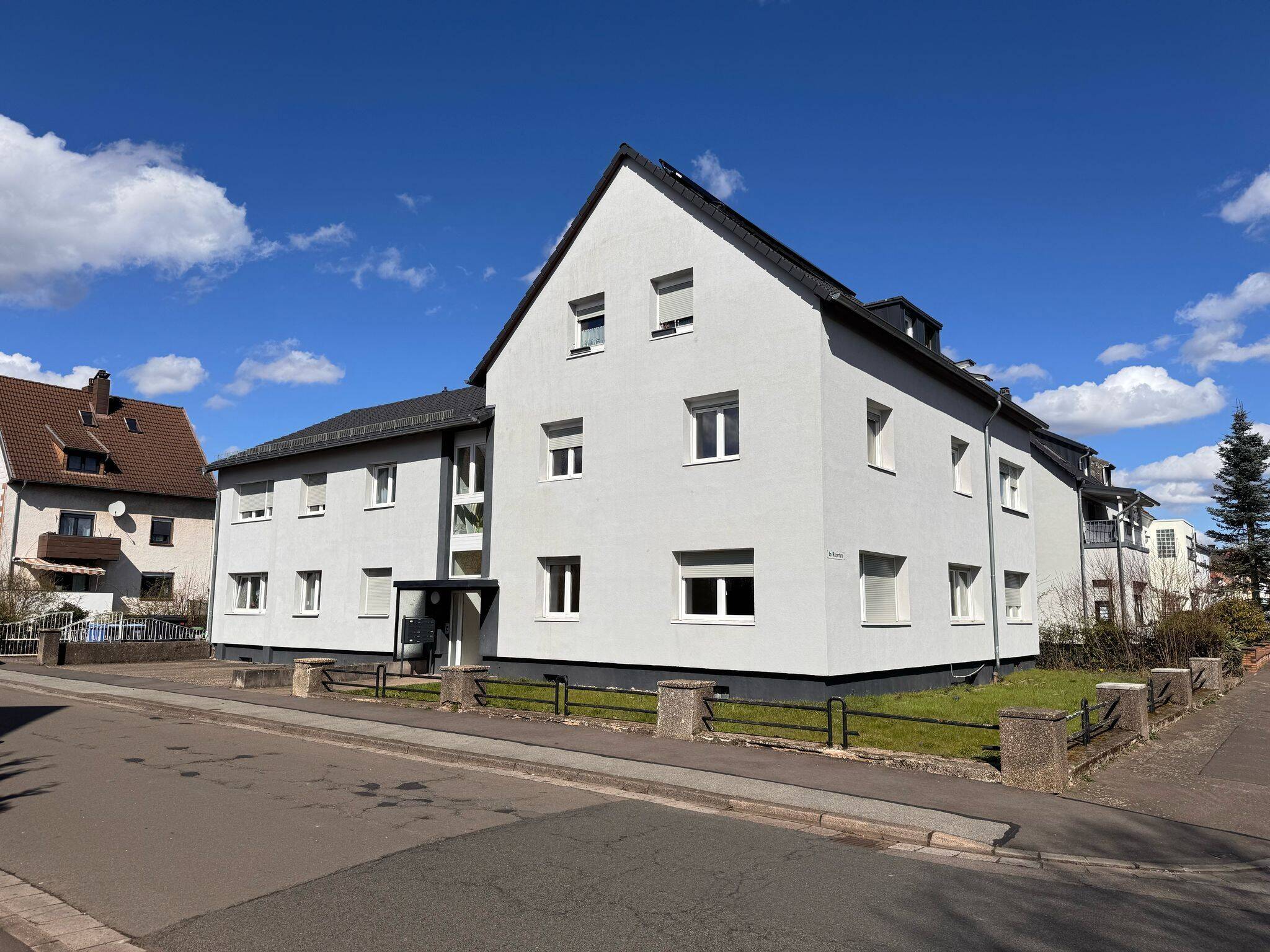 Kapitalanlage in Homburg- 9 Wohnungen, gute Rendite nach umfangreicher Sanierung!