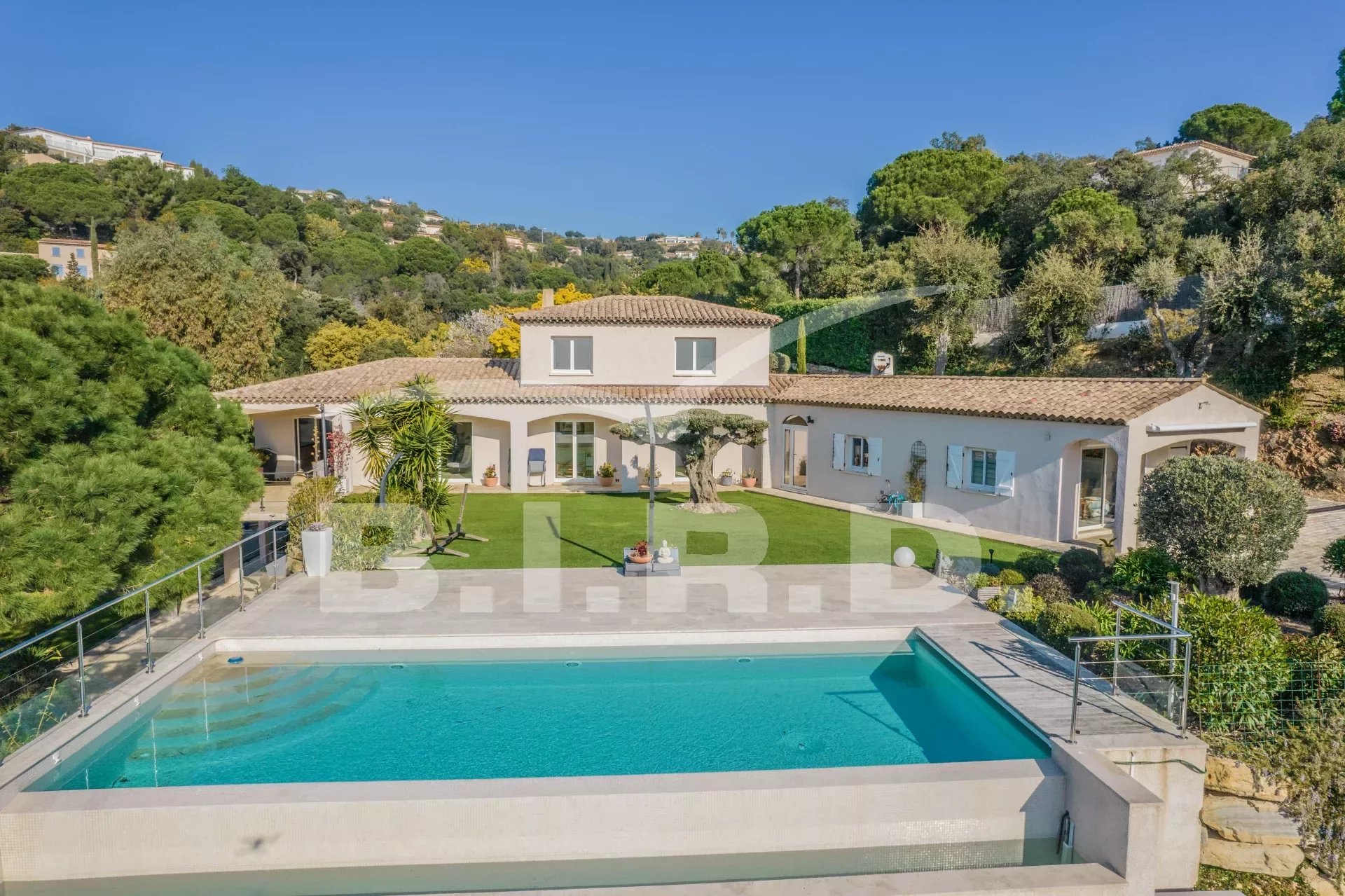 Villa zum Kauf provisionsfrei 1.990.000 € 8 Zimmer 238 m²<br/>Wohnfläche 2.700 m²<br/>Grundstück Basse Suane-Les Virgiles Sainte-Maxime 83120