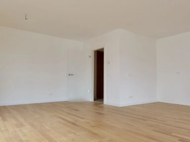 Wohnung zum Kauf provisionsfrei 155.880 € 4 Zimmer 122 m² frei ab sofort Schillerstr. Schkeuditz Leuna 04435