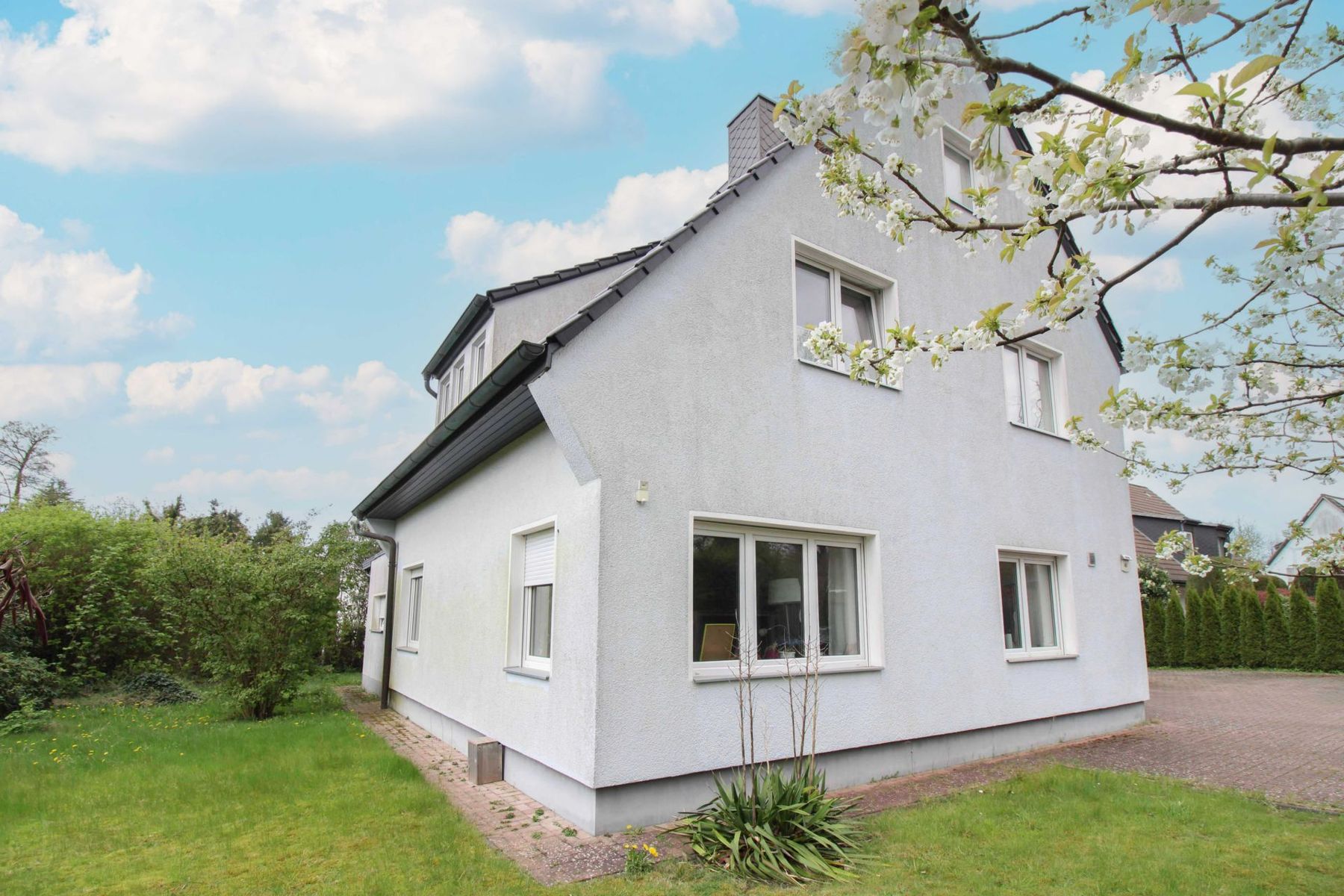 Immobilie zum Kauf 799.000 € 6 Zimmer 183 m² 844,1 m² Grundstück Sasel Hamburg 22393