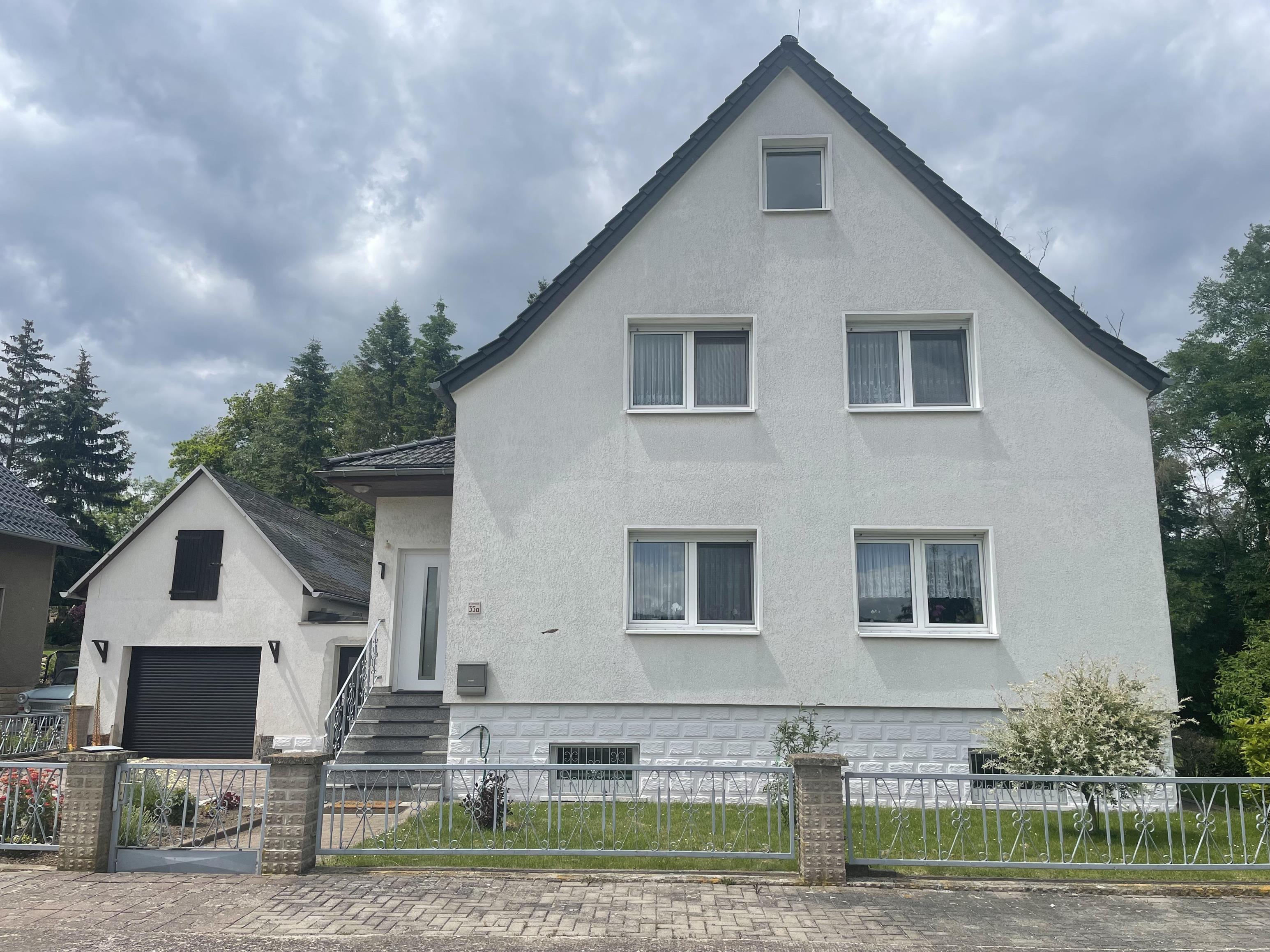 Einfamilienhaus zum Kauf 366.000 € 5 Zimmer 180 m²<br/>Wohnfläche 499 m²<br/>Grundstück Burgtonna Tonna 99958