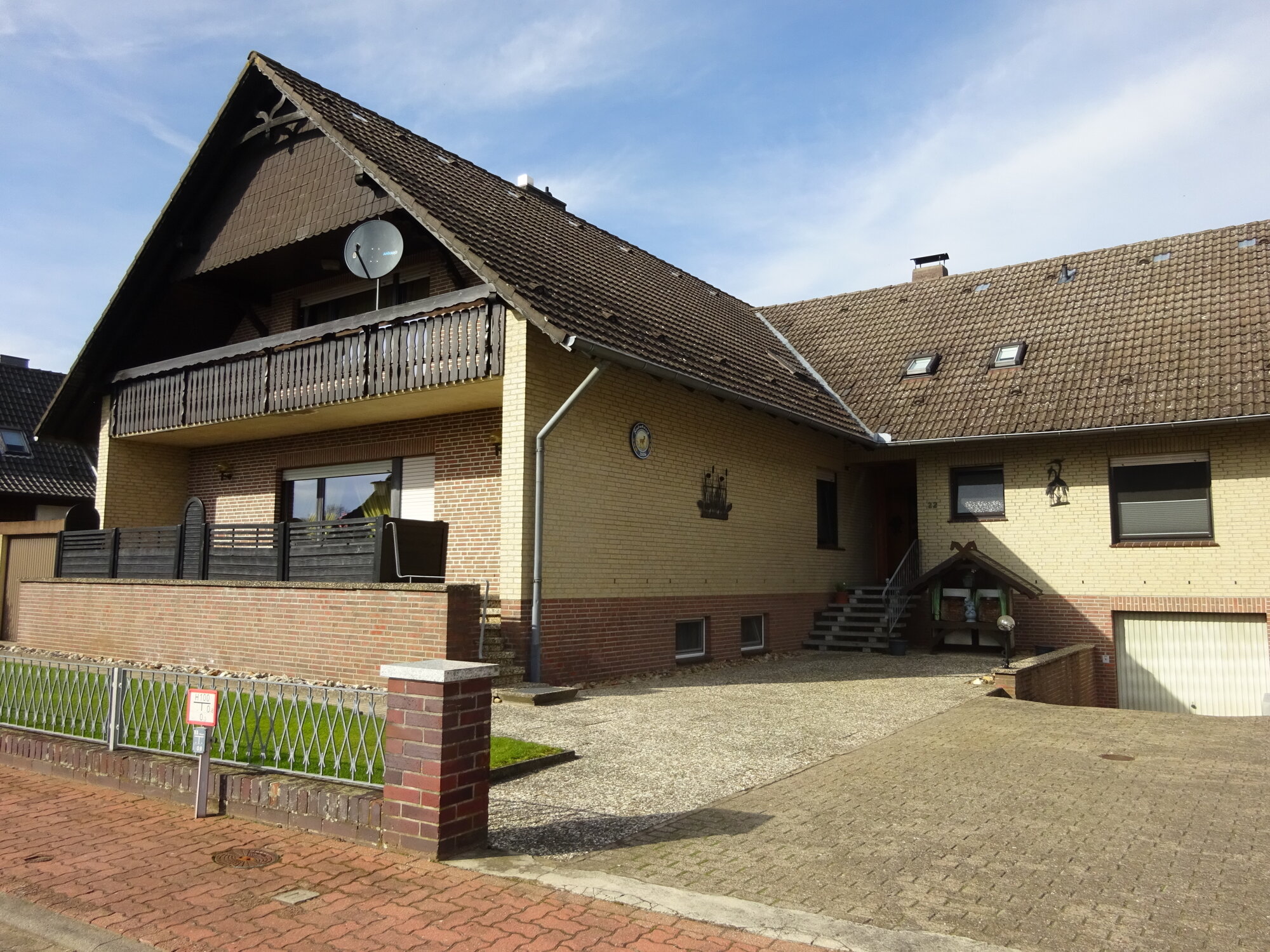 Mehrfamilienhaus zum Kauf 320.000 € 12 Zimmer 348 m²<br/>Wohnfläche 904 m²<br/>Grundstück Langlingen Langlingen 29364