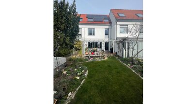 Reihenmittelhaus zum Kauf 845.000 € 5 Zimmer 144 m² 147 m² Grundstück Kirchheim Kirchheim 85551