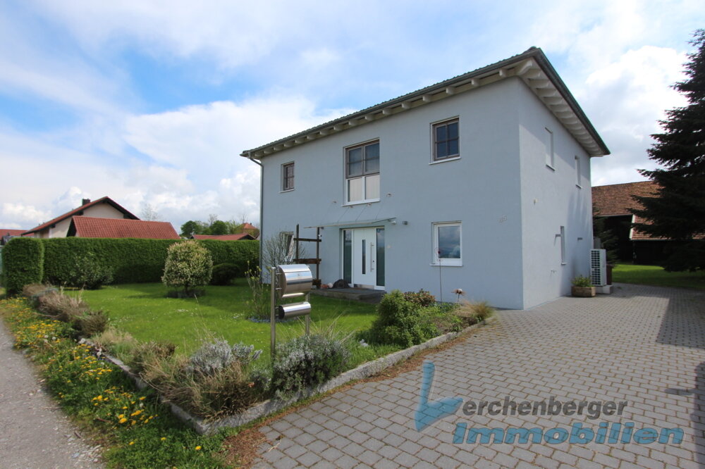 Einfamilienhaus zum Kauf 529.000 € 4 Zimmer 185 m²<br/>Wohnfläche 871 m²<br/>Grundstück Ramsdorf Wallerfing / Ramsdorf 94574