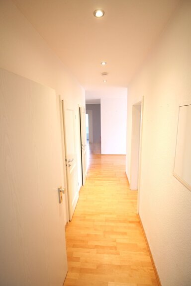 Wohnung zur Miete 1.260 € 4 Zimmer 103 m² 2. Geschoss Veitshöchheim Veitshöchheim 97209