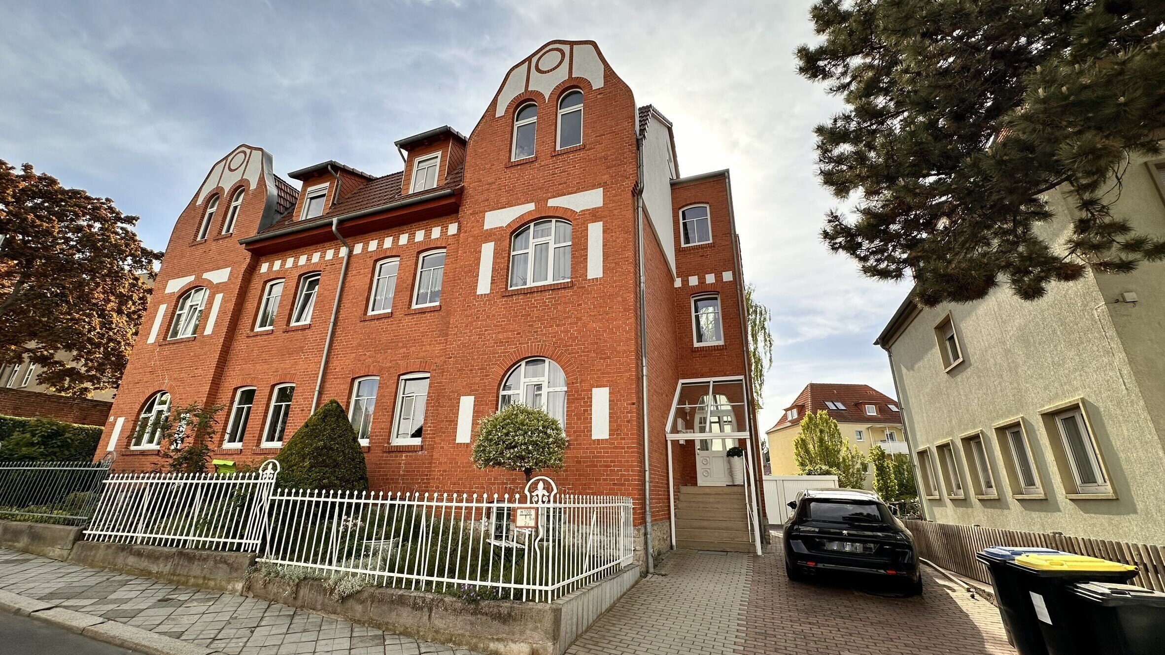Mehrfamilienhaus zum Kauf 585.000 € 9 Zimmer 225,7 m²<br/>Wohnfläche 369 m²<br/>Grundstück Daberstedt Erfurt 99099