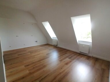 Wohnung zur Miete 335 € 2 Zimmer 51 m² 3. Geschoss Saalfeld Saalfeld 07318