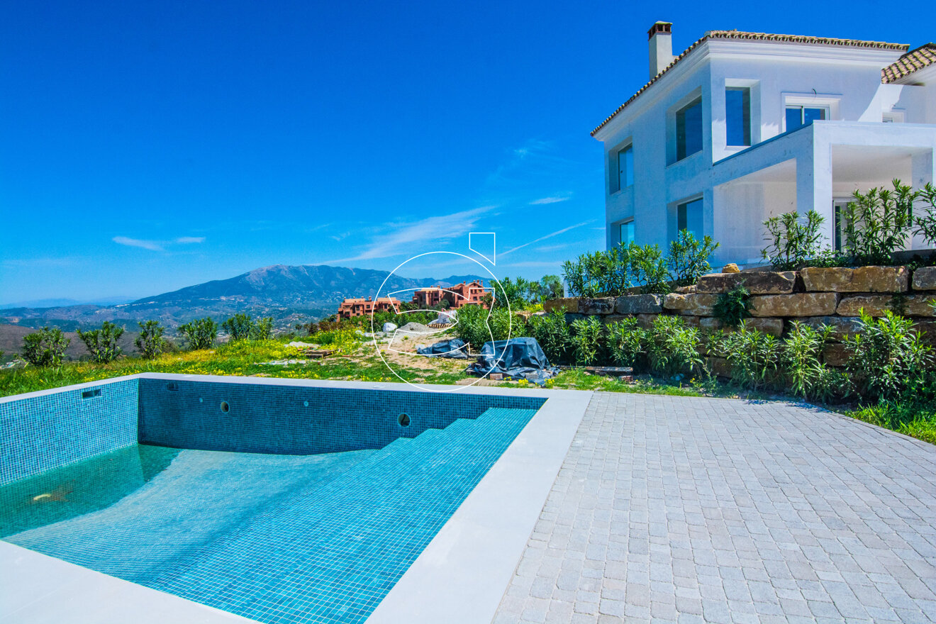 Villa zum Kauf 2.400.000 € 5 Zimmer 573 m²<br/>Wohnfläche 2.852 m²<br/>Grundstück Marbella East 29600