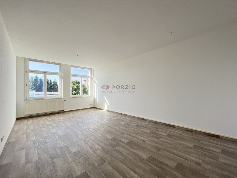 Wohnung zur Miete 386 € 2 Zimmer 80,5 m²<br/>Wohnfläche 3.<br/>Geschoss Südstraße 8b Limbach-Oberfrohna Limbach-Oberfrohna 09212